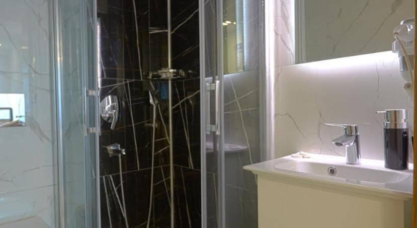 Kartal Palace Taksim Square Family Hotel Istanbul Eksteriør bilde